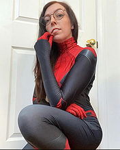 Amanda Golka pictures and photos