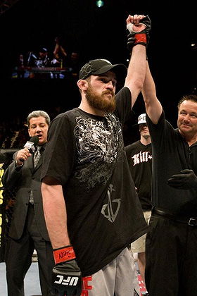 Dustin Hazelett