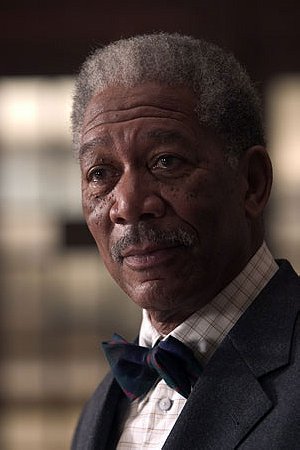 Lucius Fox (Morgan Freeman)