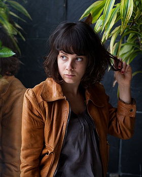 Chloé Mazlo