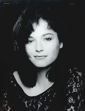 Nadine Van der Velde