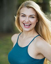 Amanda Harris pictures and photos