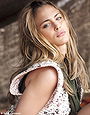 Nora Arnezeder