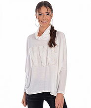 Ella Valerius pictures and photos