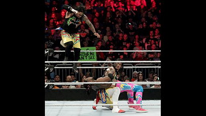 The Usos vs. The New Day (Royal Rumble 2016)
