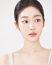 Song Ji-woo pictures and photos