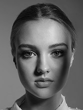 Lilly Krug pictures and photos