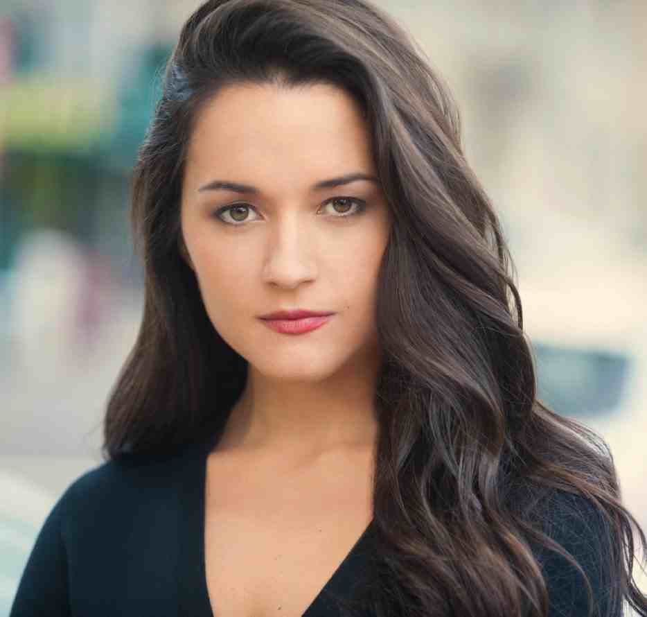 Arabella Oz