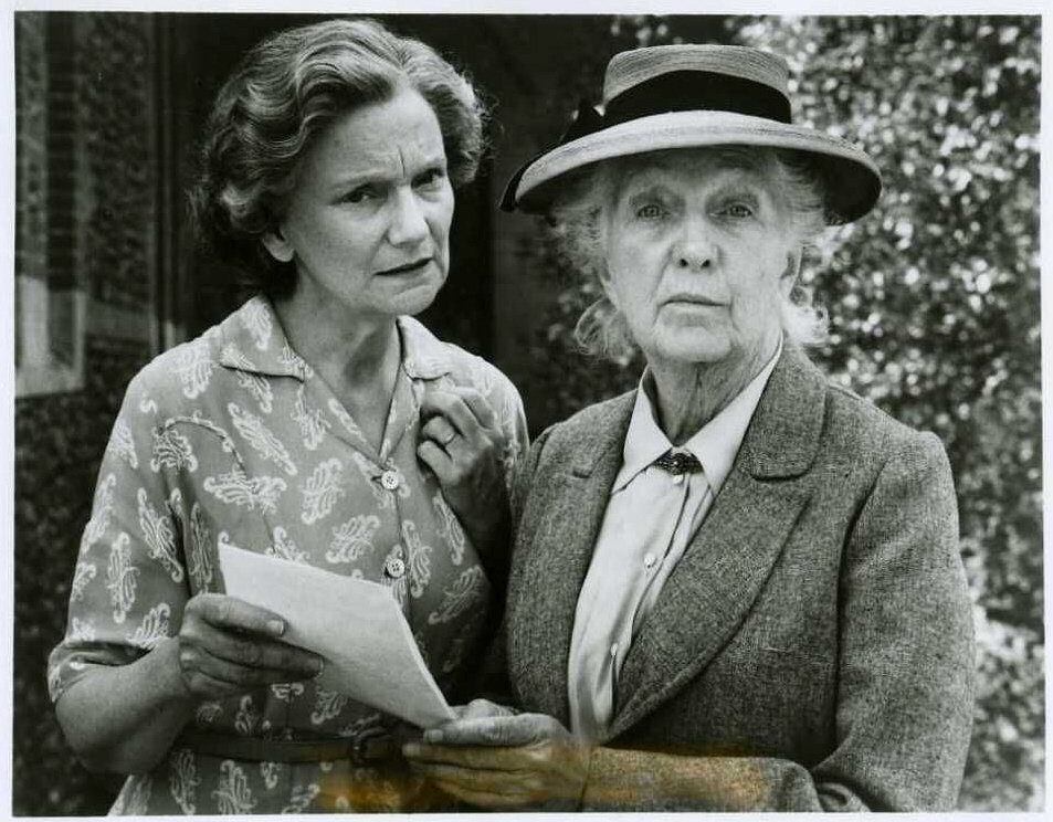 Dilys Hamlett