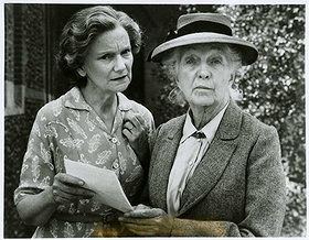 Dilys Hamlett