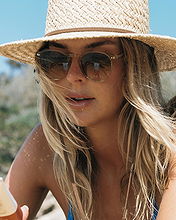 Klara Hellqvist pictures and photos