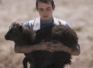 Isaac (Edaan Moskowitz)
