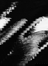 Julia Zu pictures and photos