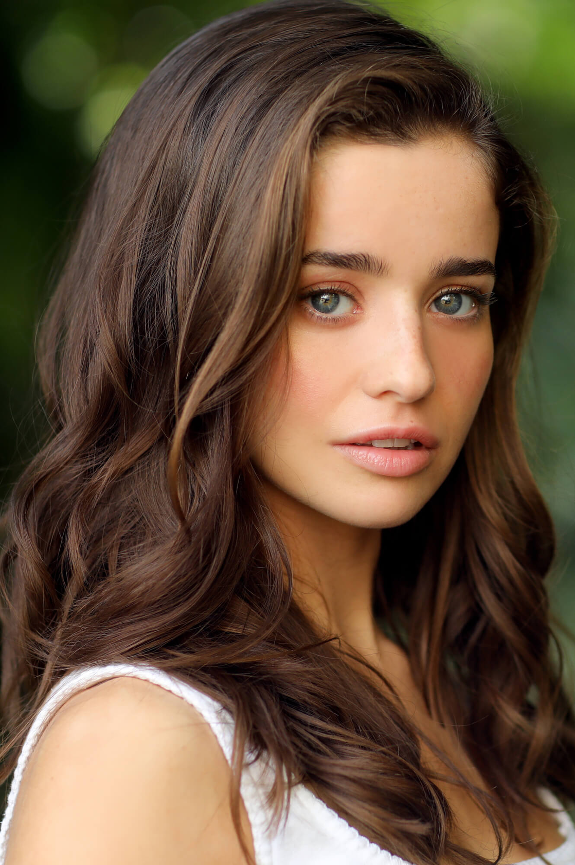 Holly Earl
