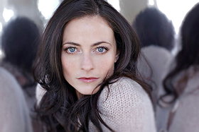 Lara Pulver