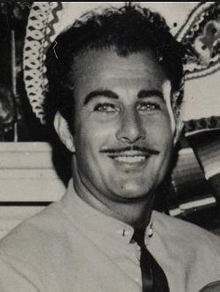 Tom Hernández