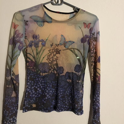 -Super dope butterfly mesh top\n-great condition...