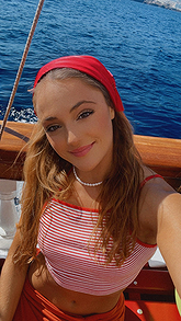 Lauryn Louise Davey pictures and photos