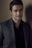 Robert Buckley