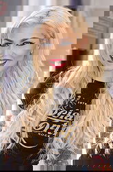 Bailey Sarian pictures and photos