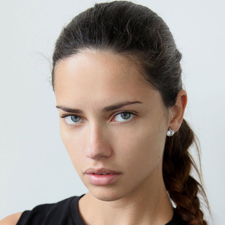 Blue Eyes Dark Hair Models Female List