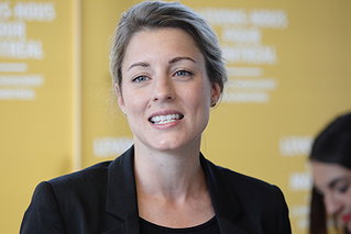 Mélanie Joly pictures and photos
