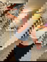 Mrs. Andi pictures and photos