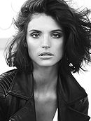 Charlbi Dean Kriek