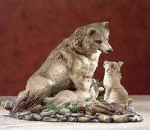 Wolf Figurine - Mother sitting with Pups