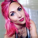 Ariel Bloomer