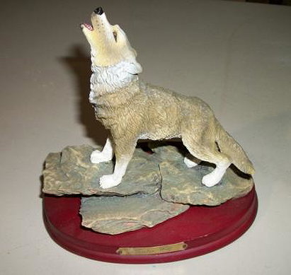 Wolf Figurine - Wolf Howling, Marlo Collection 1995