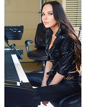 Lola Astanova pictures and photos