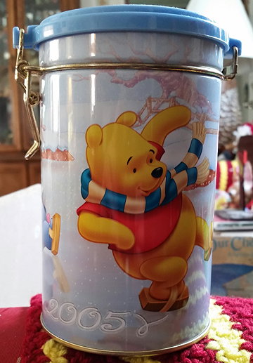 Winnie The Pooh "2005" Canister with Locking Lid