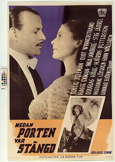 Medan porten var stängd