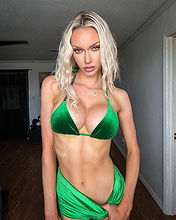 Krystal Preiss pictures and photos