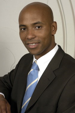 Humberto Tan