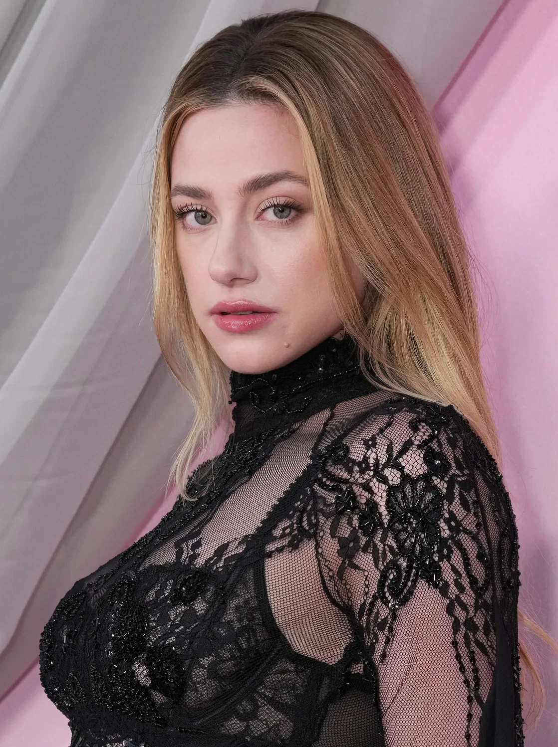 Lili Reinhart