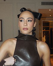 Aurora Perrineau pictures and photos