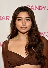 Julia Garcia pictures and photos
