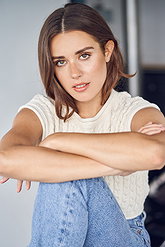 Caroline Wilde pictures and photos