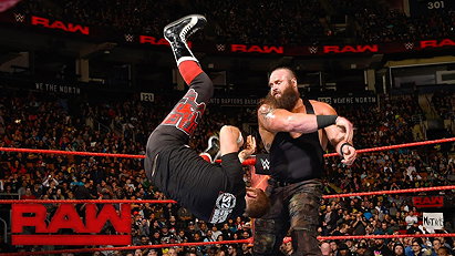 Sami Zayn vs. Braun Strowman (WWE, Raw 11/21/16)
