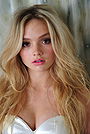 Natalie Alyn Lind