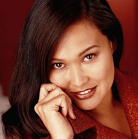 Tia Carrere