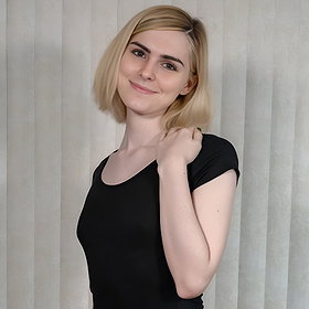 Ella Hollywood