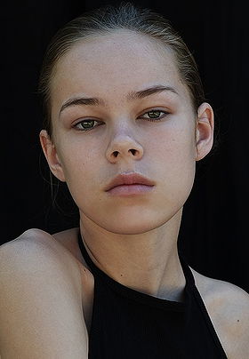 Noelle Stark