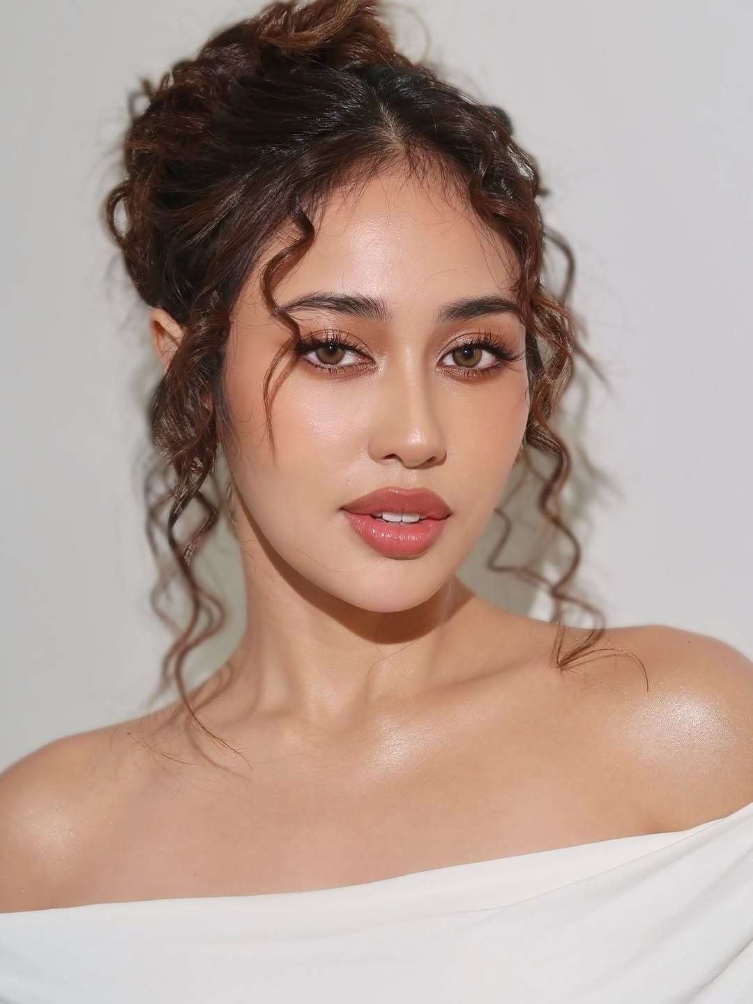 Elle Villanueva