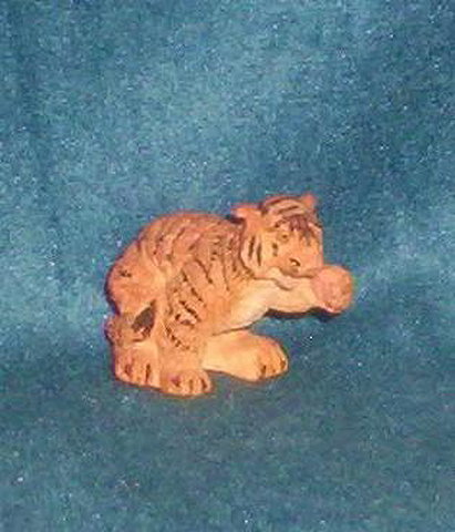 Tiger Figurine - Pawing (Miniature %u2013 Resin)