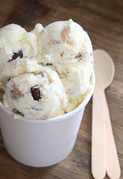 Chocolate chip cookie dough ice cream