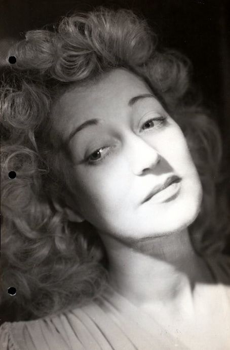 Kay Hammond