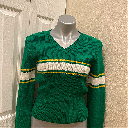 90S JUNIOR KNIT SWEATER\n\nSIZE LARE, NEW WITHOUT...